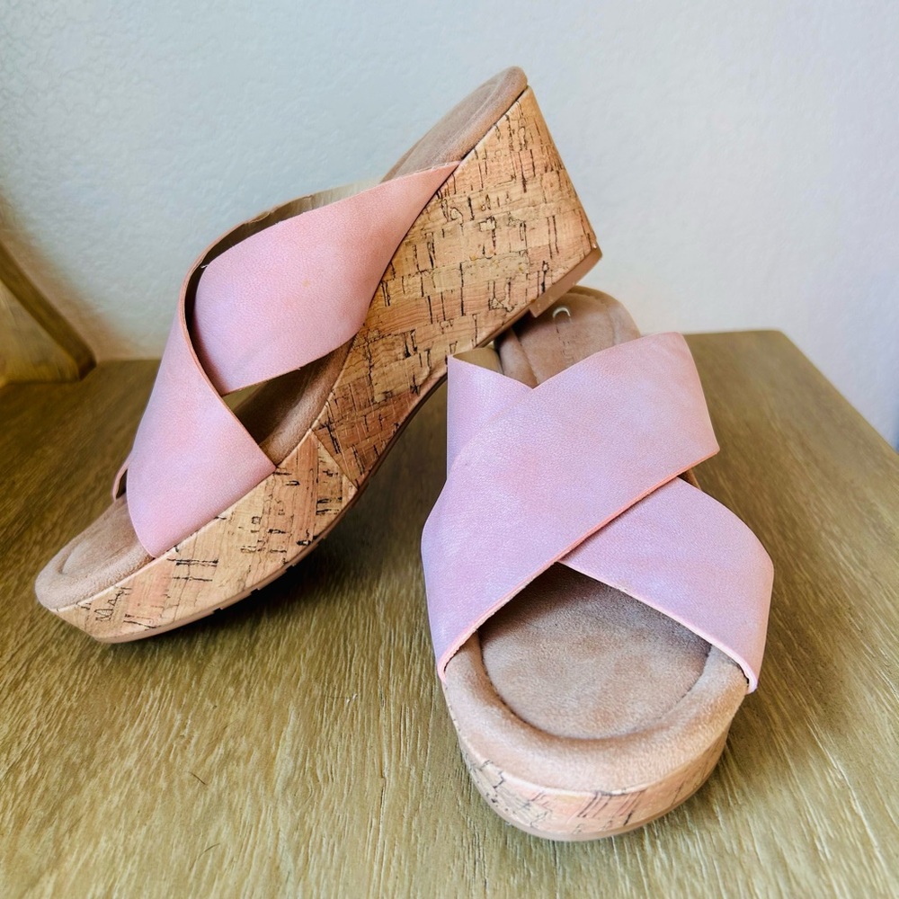 CL by Laundry Blush Women's Sandals
